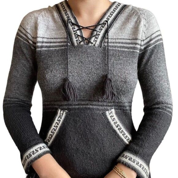 Vintage Womens Alpaca Gray Peruvian Geometric Fringe Hooded Sweater Sz M - Picture 5 of 6